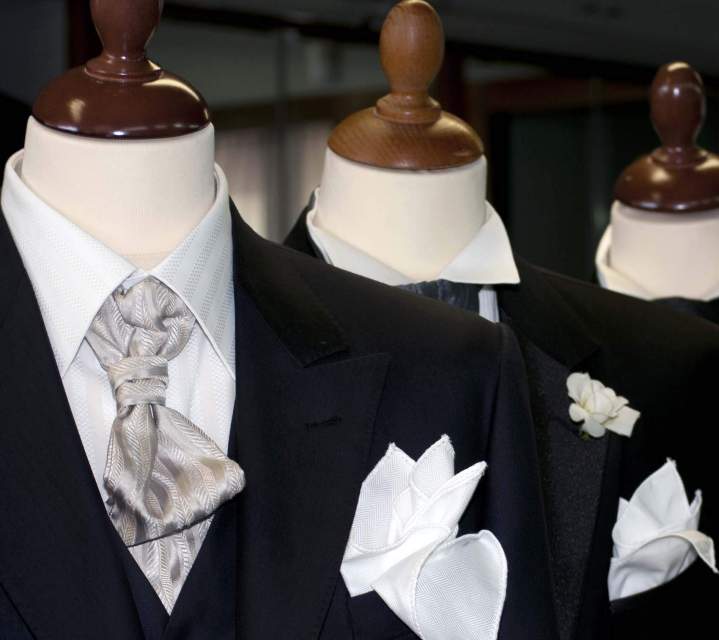 Des vêtements de deuil discrets et raffinés